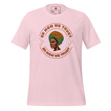 In Mom We Trust Unisex t-shirt